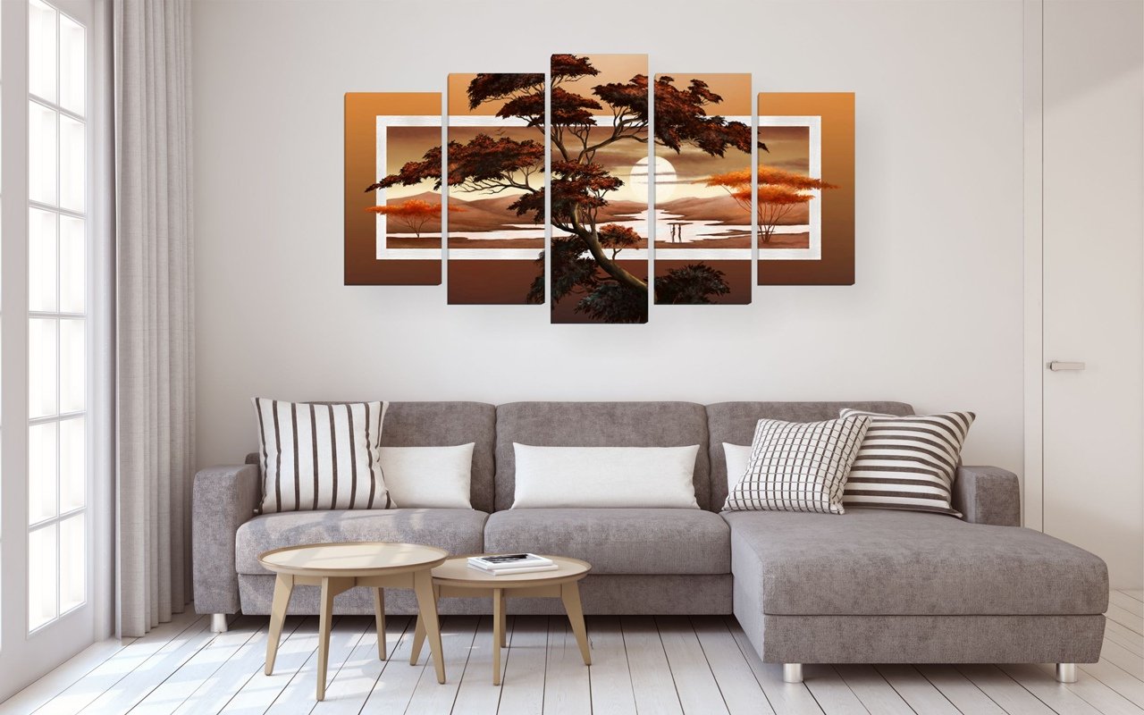 Tablourile din coridoare au ieșit din modă: ele sunt înlocuite de un design mai modern și mai elegant.