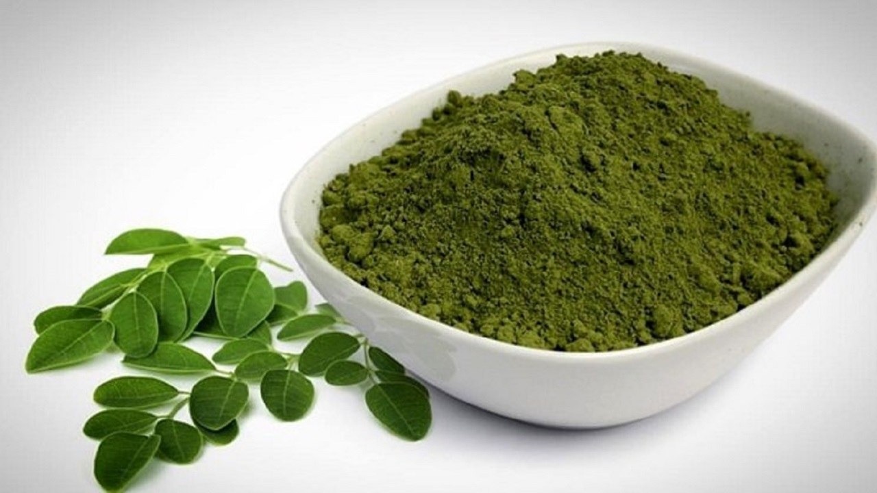 Moringa: la ce se folosește planta cunoscută sub numele de „copacul vieții”?