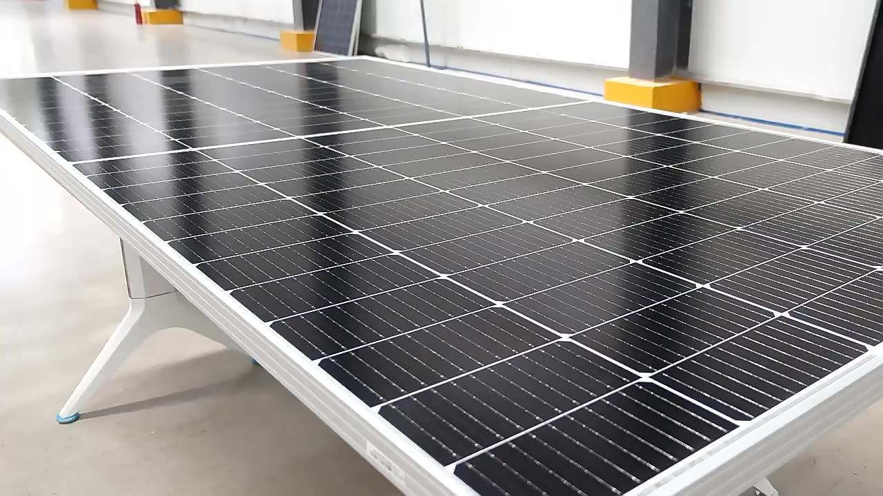 China a instalat 2934 panouri solare în largul mării și a rezolvat una dintre principalele probleme din domeniul energiei regenerabile (dar a creat și altele noi).