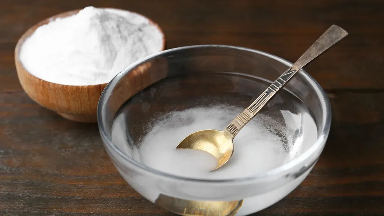 Nu le aruncați, sunt o comoară: de ce reciclarea bicarbonatului de sodiu și a foliei alimentare poate fi cheia pentru conservarea ferestrelor dvs.