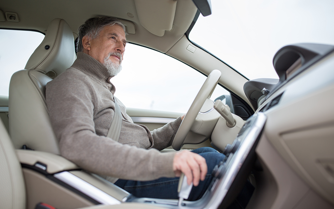 Permisul de conducere: care este limita de vârstă pentru reînnoirea acestuia?