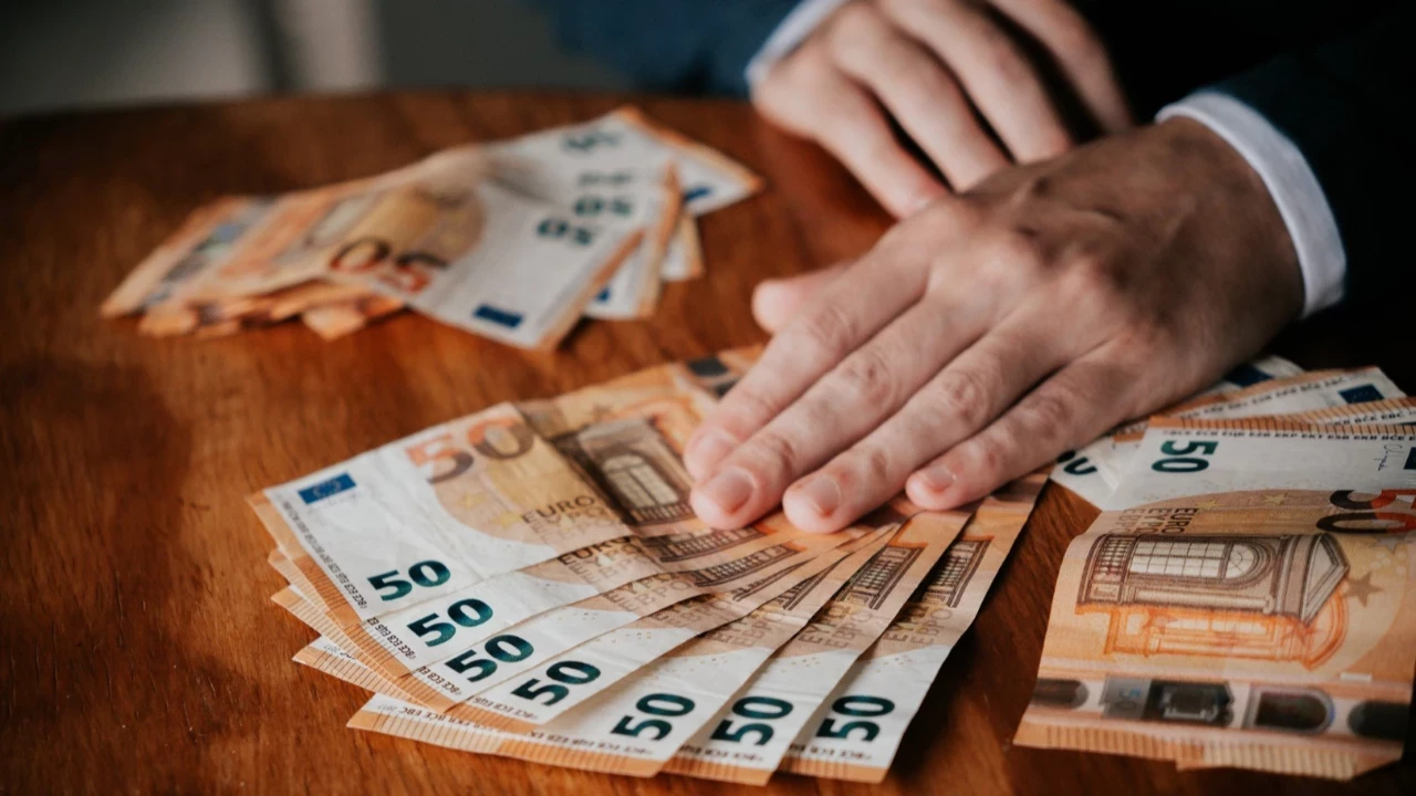 Reforma muncii: ce se va întâmpla cu salariul unui angajat care se îmbolnăvește și cum va fi concediul său în conformitate cu noua lege?