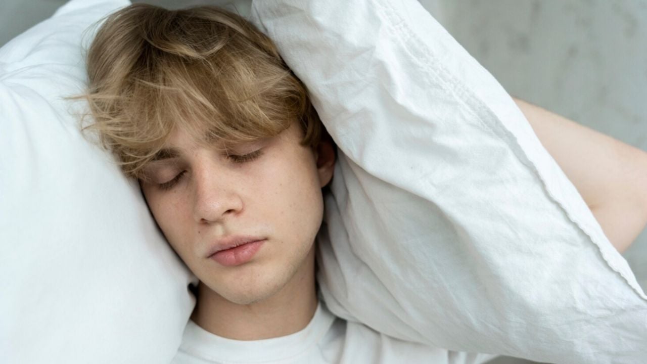 Consecințele amânării somnului în weekend pentru adolescenți