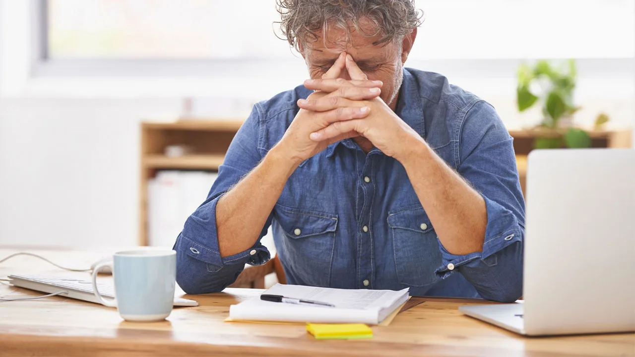 Multitasking, ecrane și somn de proastă calitate: obiceiuri cotidiene care, potrivit neurobiologilor, afectează concentrarea atenției.