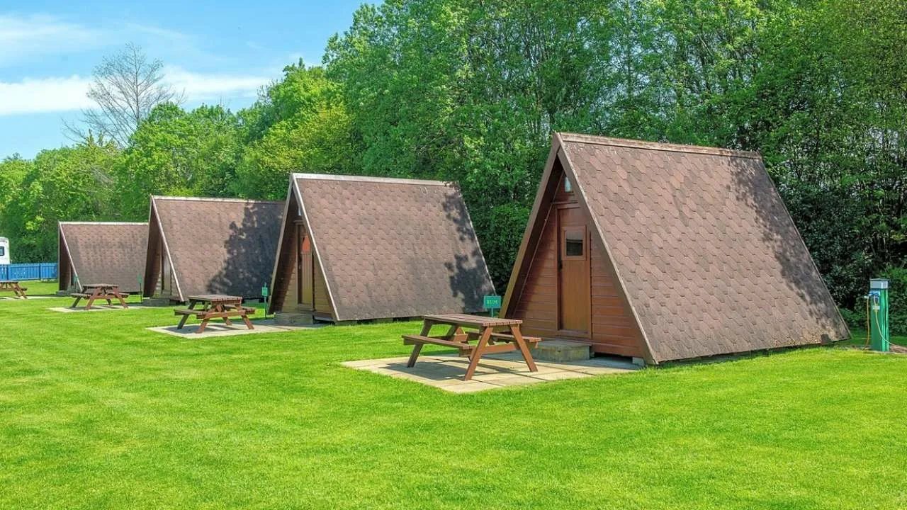 „Este ca o zonă rezidențială privată”: cum este să te relaxezi în natură, fără a renunța la confort.