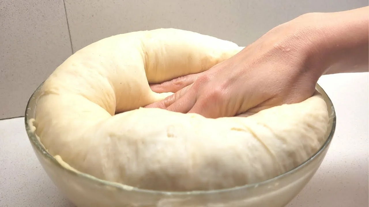 Amestecarea făinii și oțetului: de ce este recomandată și cum se utilizează acasă.