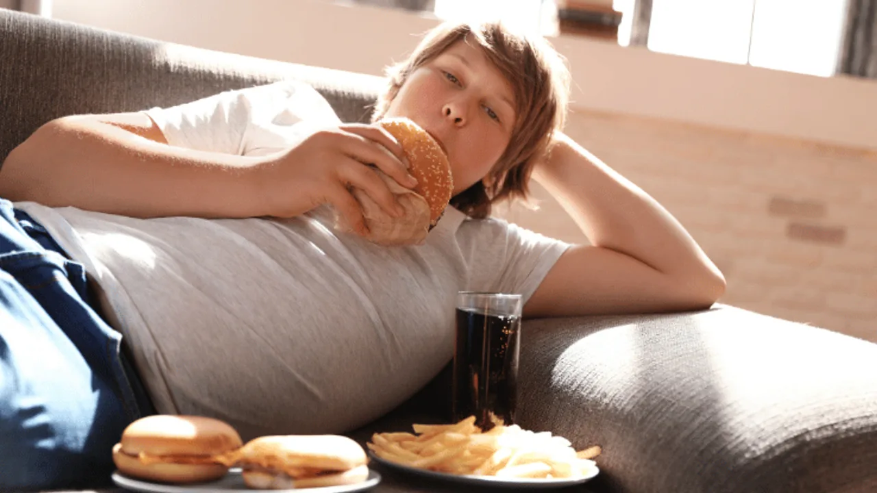 Nici alimentația necorespunzătoare, nici stilul de viață sedentar nu sunt obiceiuri care reduc cel mai mult durata de viață.