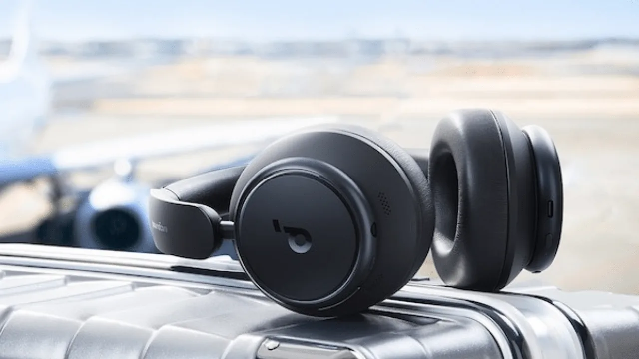 Lanțul de supermarketuri Carrefour a redus prețul acestor căști Anker: ele au un senzor încorporat pentru fotografiere sau reglarea reducerii active a zgomotului.