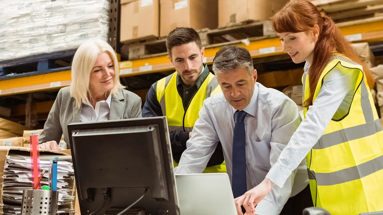 Înaintea dezbaterii privind reforma legislației muncii, guvernul atrage atenția asupra schimbărilor din domeniul ocupării forței de muncă: ce spun datele.