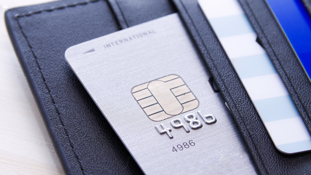 Confirmat | Guvernul a emis un decret prin care cardurile de credit și conturile bancare menționate pe acest site vor fi confiscate în luna februarie.