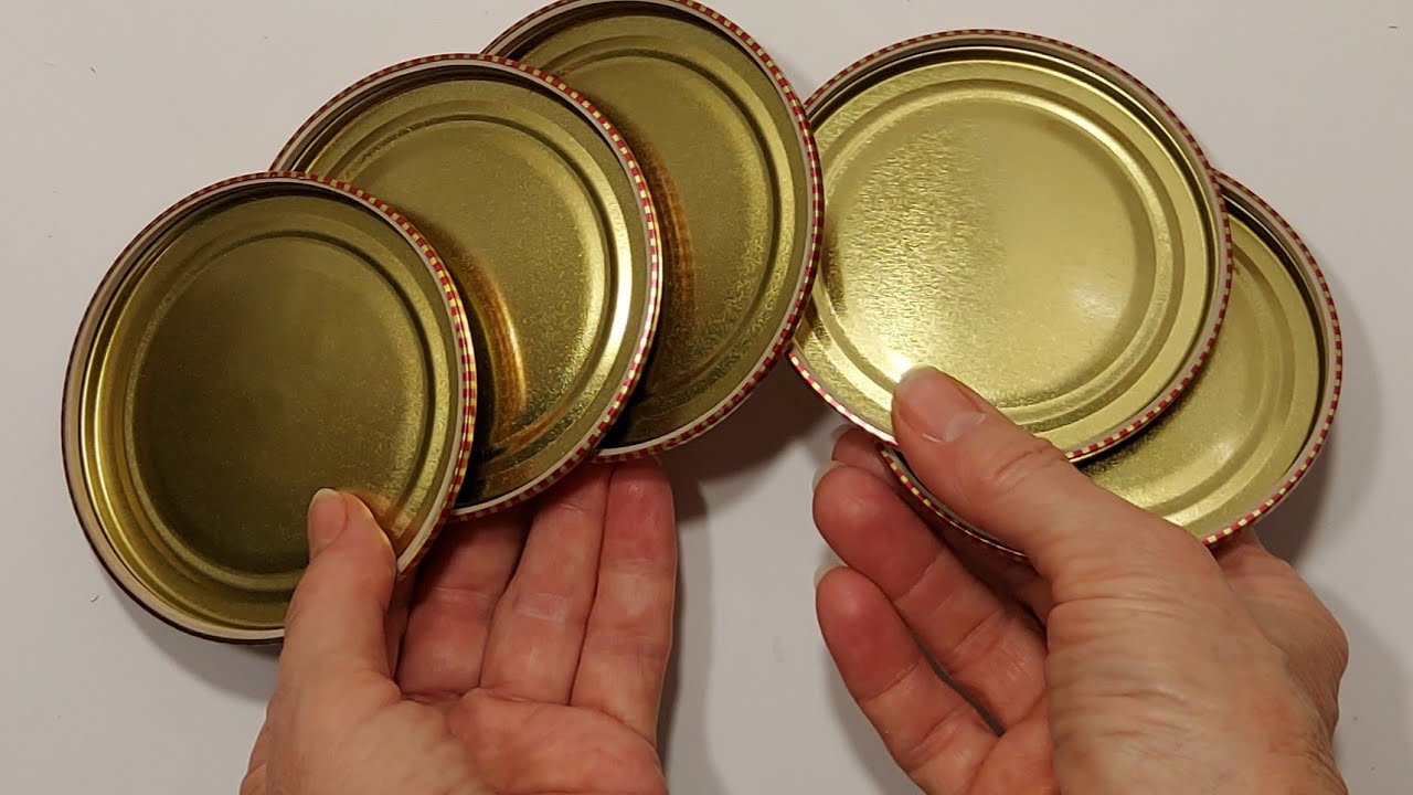 Agățarea capacelor de la borcanele cu gem pe balcon: de ce este recomandat și la ce servește.