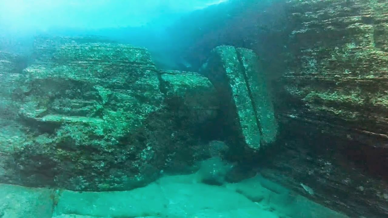 Descoperirea arheologică a secolului: pe fundul lacului a fost descoperit un oraș asemănător cu Atlantida.