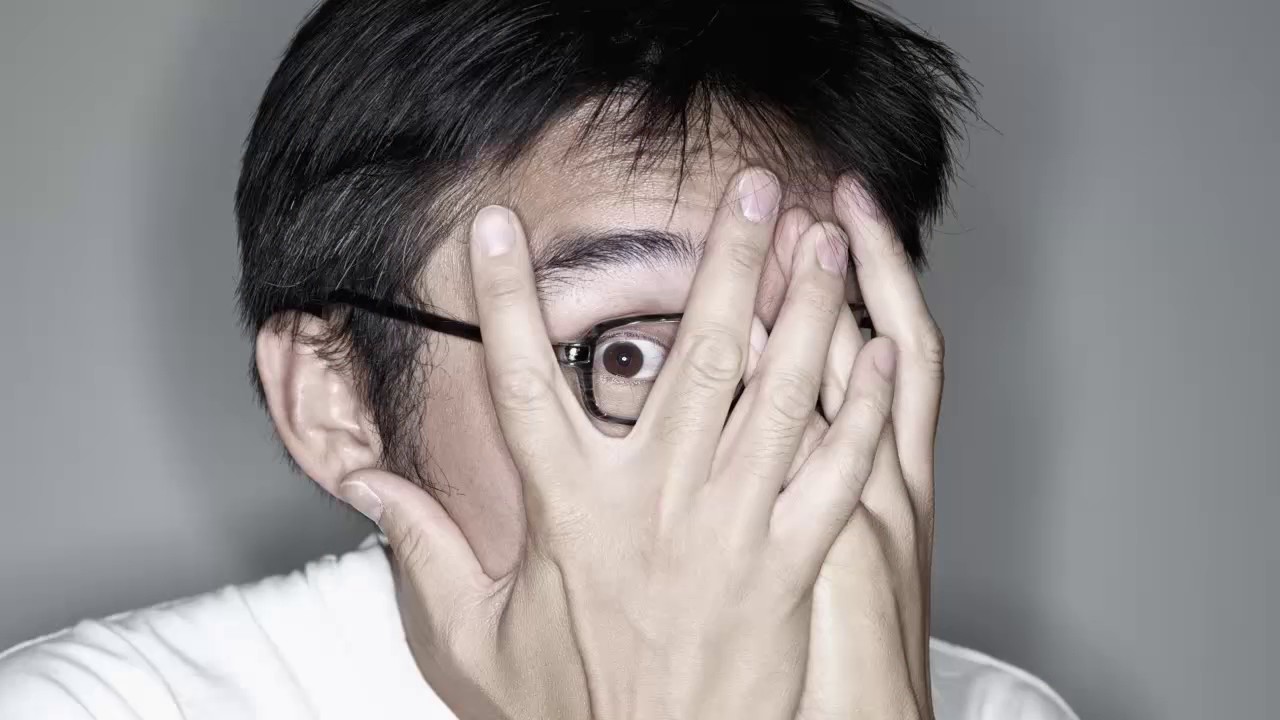 Cum să recunoașteți simptomele fizice și emoționale ale anxietății: cheile pentru prevenirea complicațiilor.