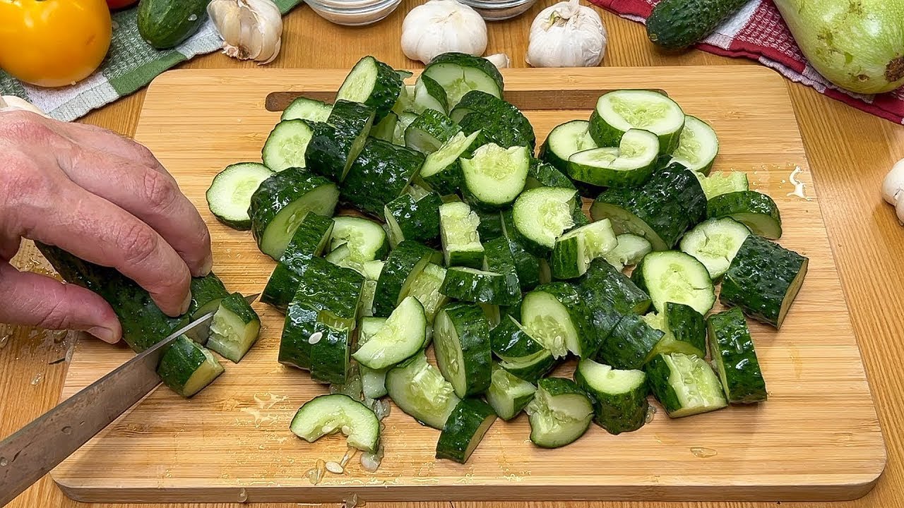 Fierberea felii de castravete cu frunze de dafin: care sunt avantajele și cum se utilizează, în opinia experților.