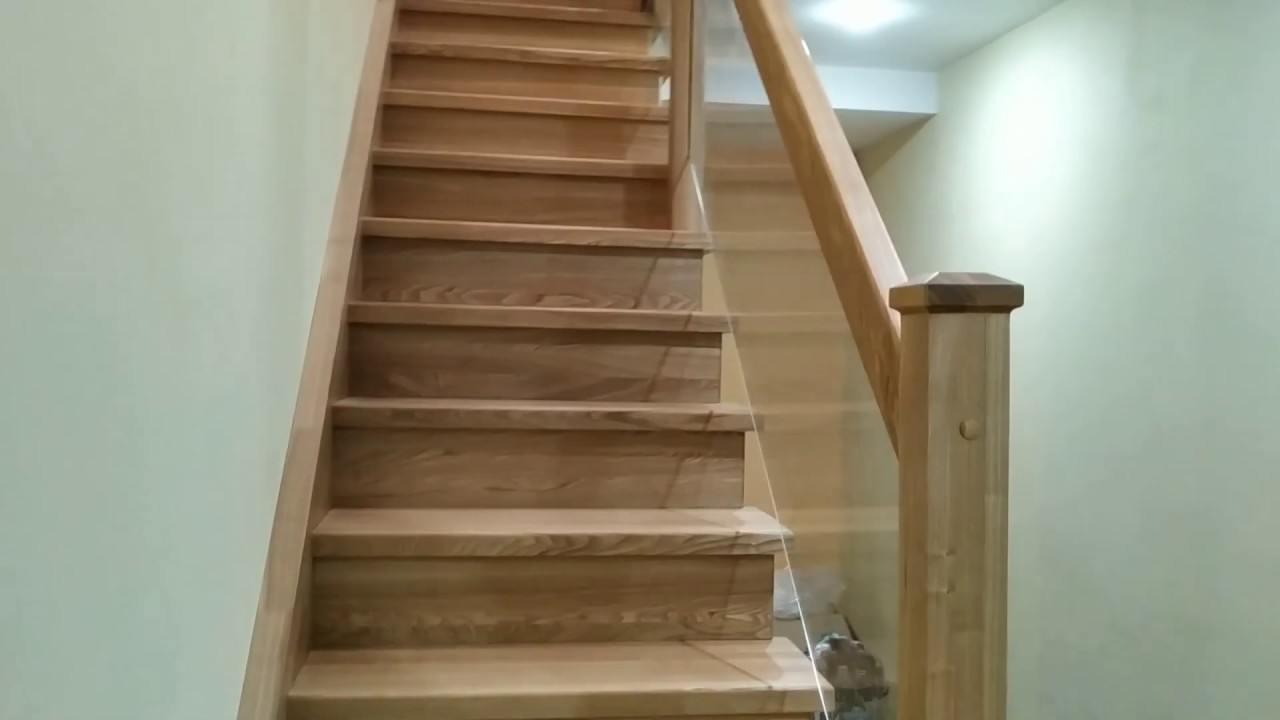 Dacă aveți o scară veche, înseamnă că dețineți o comoară: 3 idei pentru conservarea relicvei