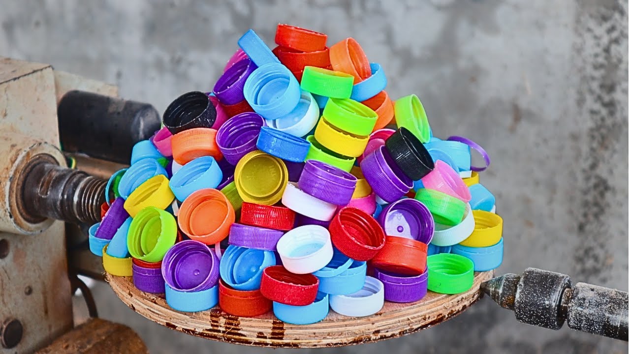 Dacă aveți capace de la sticle de lapte, înseamnă că aveți un adevărat tezaur: un ghid pas cu pas pentru a le transforma într-un obiect util.