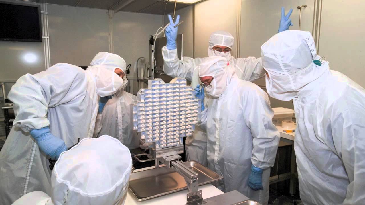 Oamenii de știință au recreat praful cosmic în laborator: cheia cercetării Universului de pe Pământ.