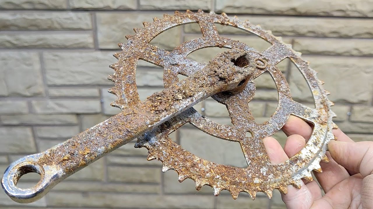 Cum să faci un candelabru de perete dintr-o bicicletă veche: decor rustic pentru casă