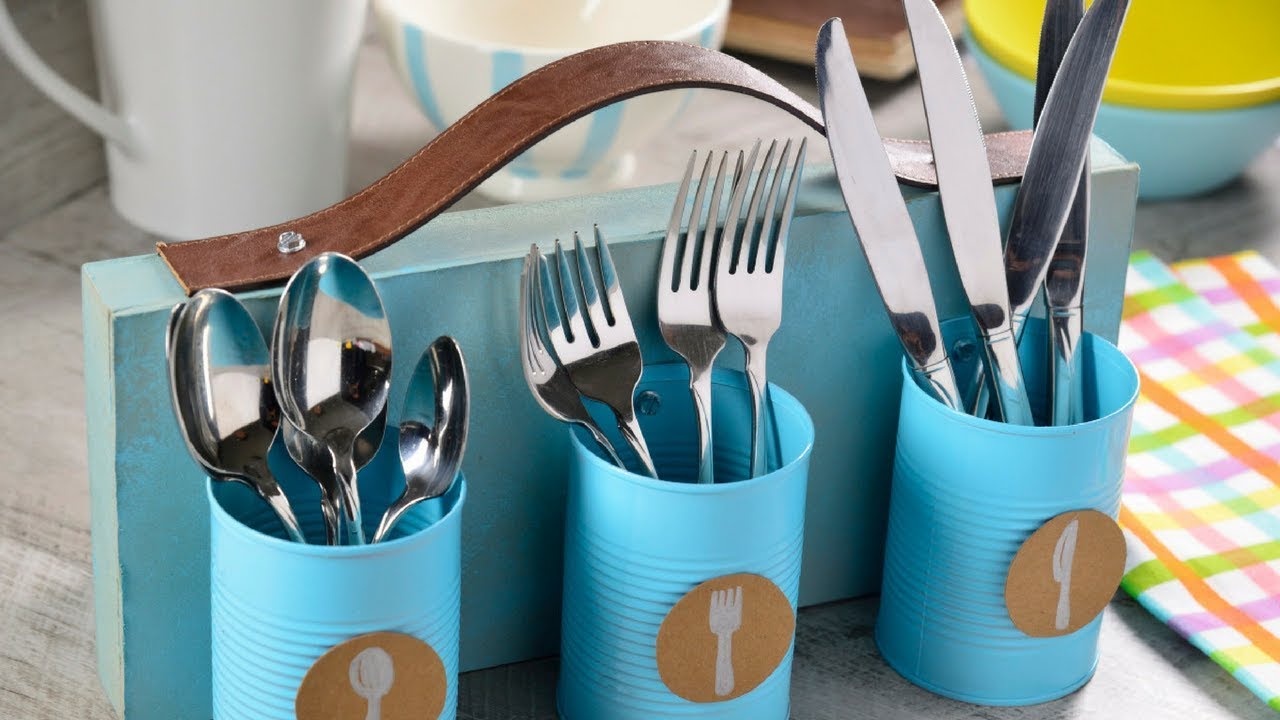 Agățarea tacâmurilor vechi pe balcon: de ce este necesar și de ce este recomandat.