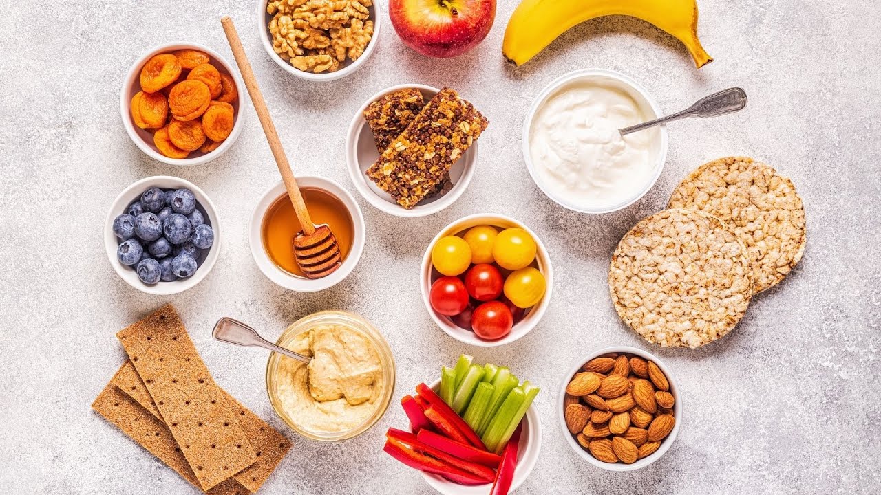 Gustările în timpul antrenamentelor: un obicei dovedit științific, care permite recuperarea rapidă după antrenament, contribuie la longevitate și la o stare bună de sănătate.