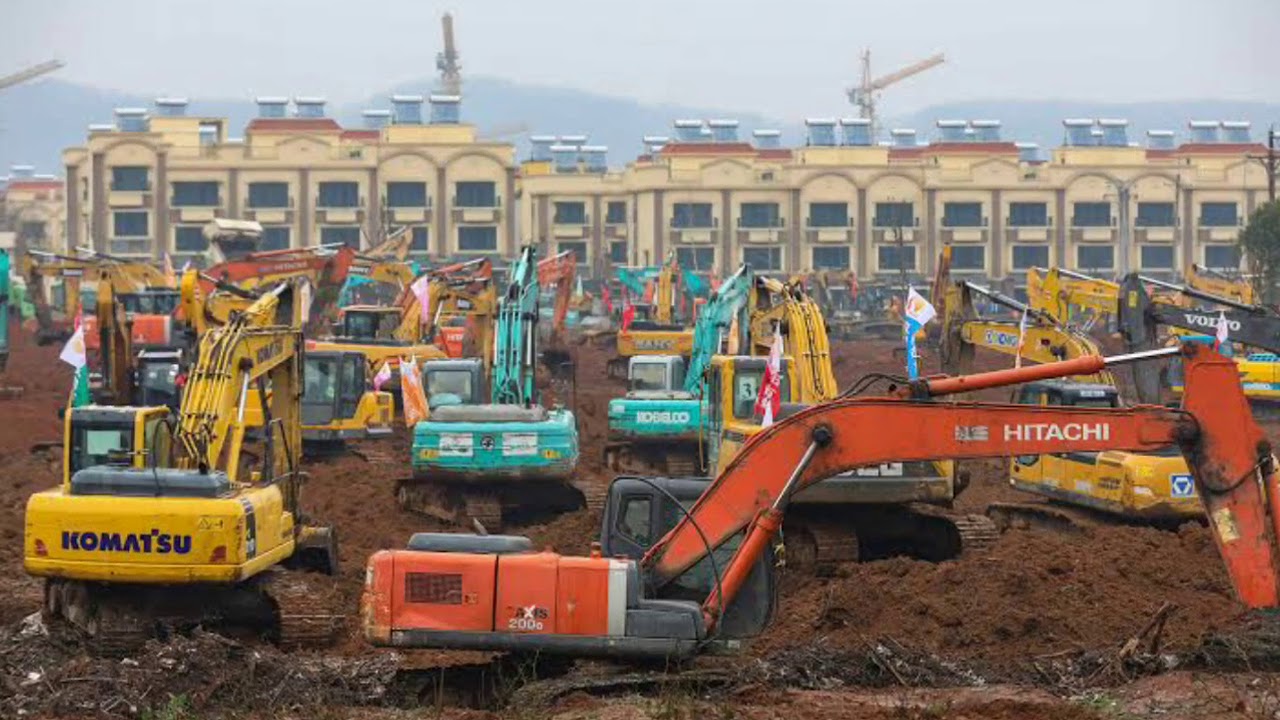 China avea nevoie urgentă de o gară feroviară, așa că a fost construită în nouă ore cu ajutorul a 1500 de muncitori și 23 de excavatoare.