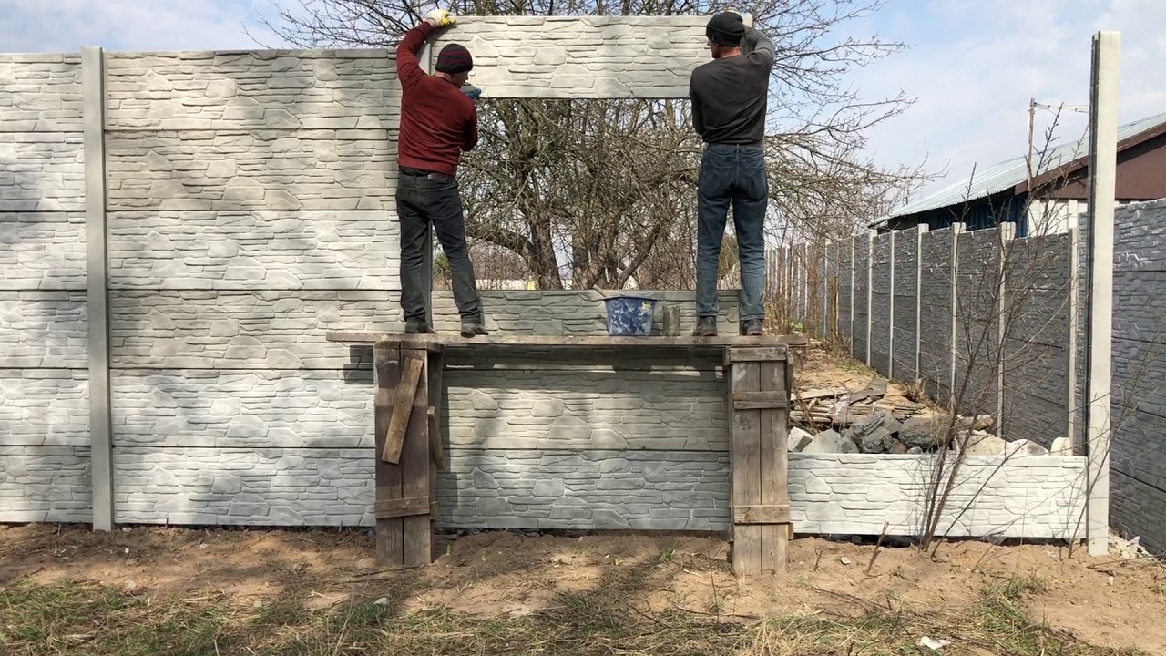 Proprietarul casei instalează pe terenul său un gard, din cauza căruia vecinul său trebuie să coboare de pe tractor pentru a-l deschide și a trece: Curtea Supremă consideră că aceasta este o „simplă încălcare” care nu împiedică dreptul de trecere.