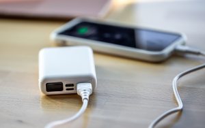 Aveți un tezaur acasă: cum puteți reutiliza vechile încărcătoare pe care nu le mai folosiți?